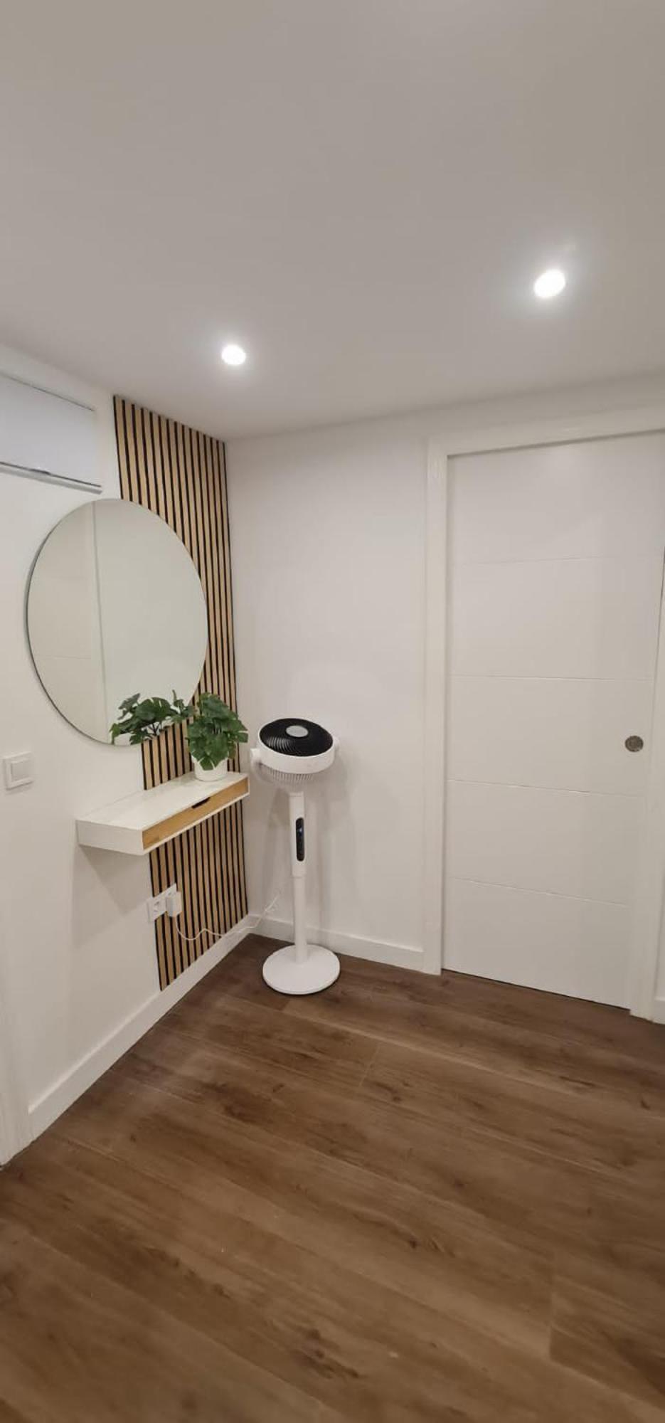 Atico De Diseno En El Centro Apartment Oviedo Luaran gambar